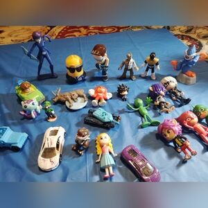 Assorted Kids Toy Figures Set